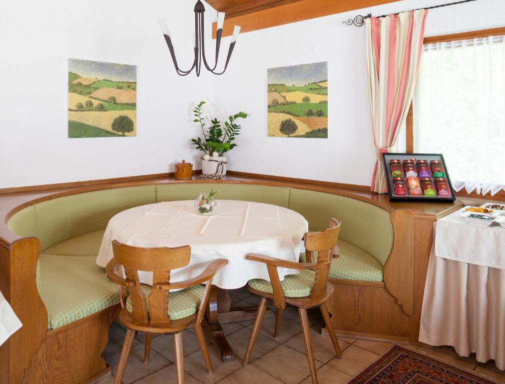 Hotel Alpenblick Schruns Екстериор снимка